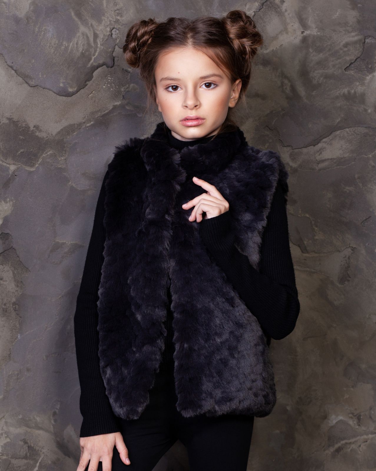 Photo #2 - Kids vest eco fur Tissavel - chinchilla knitted graphite